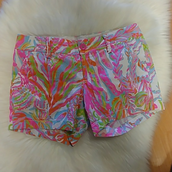 Lilly Pulitzer Callahan Shorts - Picture 2 of 8